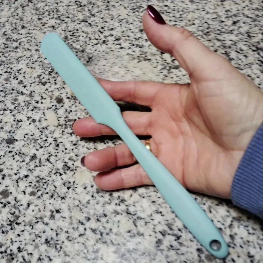1 Piece Random Color Food Scraper, Non Stick Design, Heat-resistant, Kitchen Utensil, Suitable for Home and Professional Baking